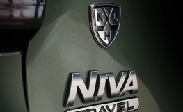 Lada Niva Travel